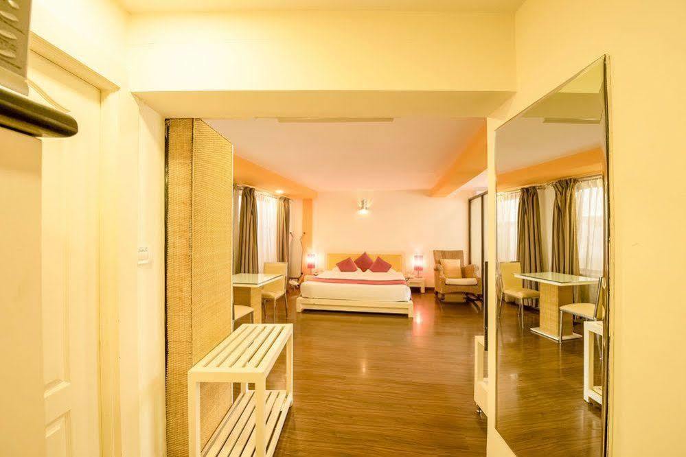 Shilton Suites Бангалор Экстерьер фото